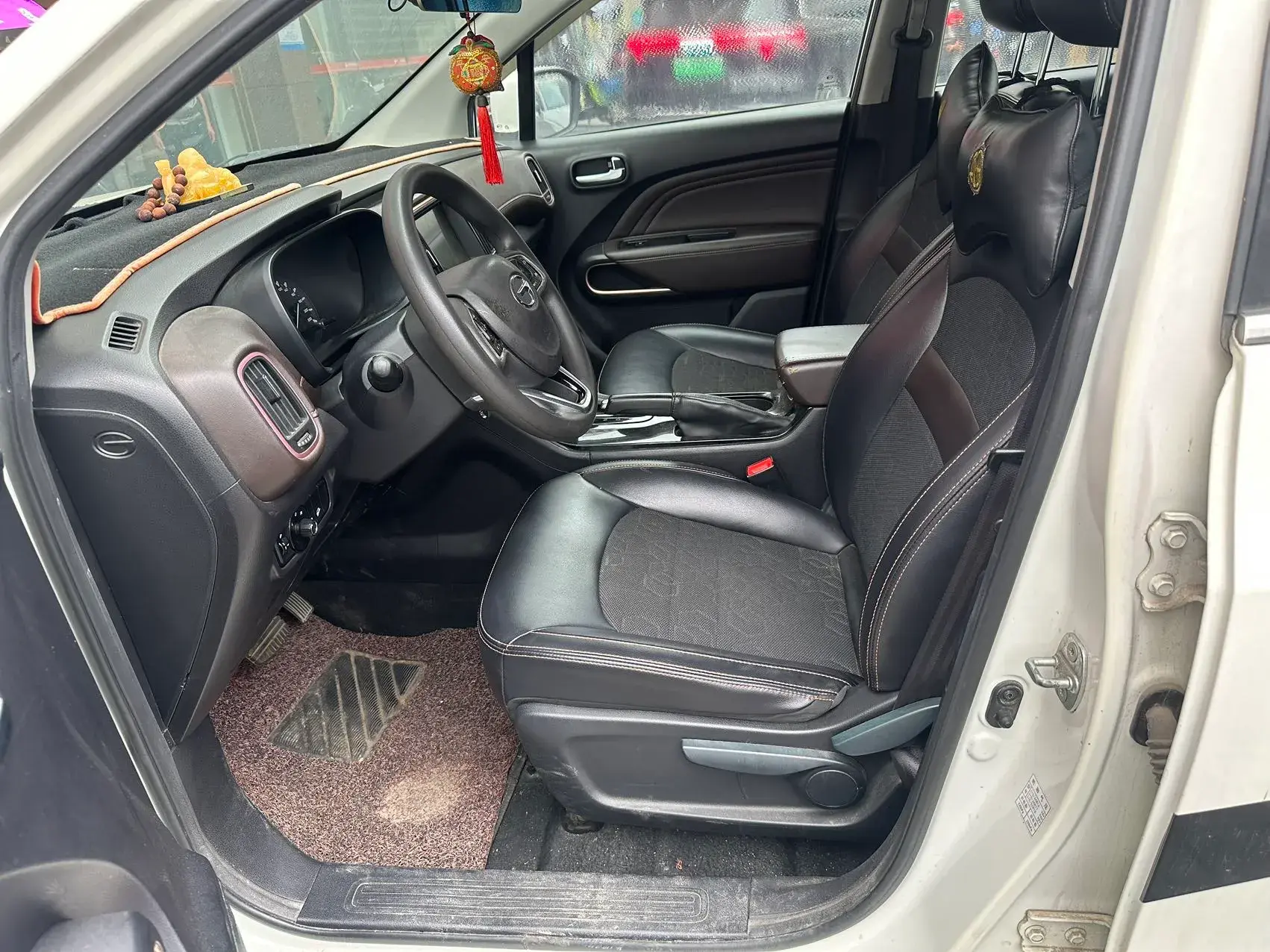 2017 GAC TRUMPCHI thumbnail 4