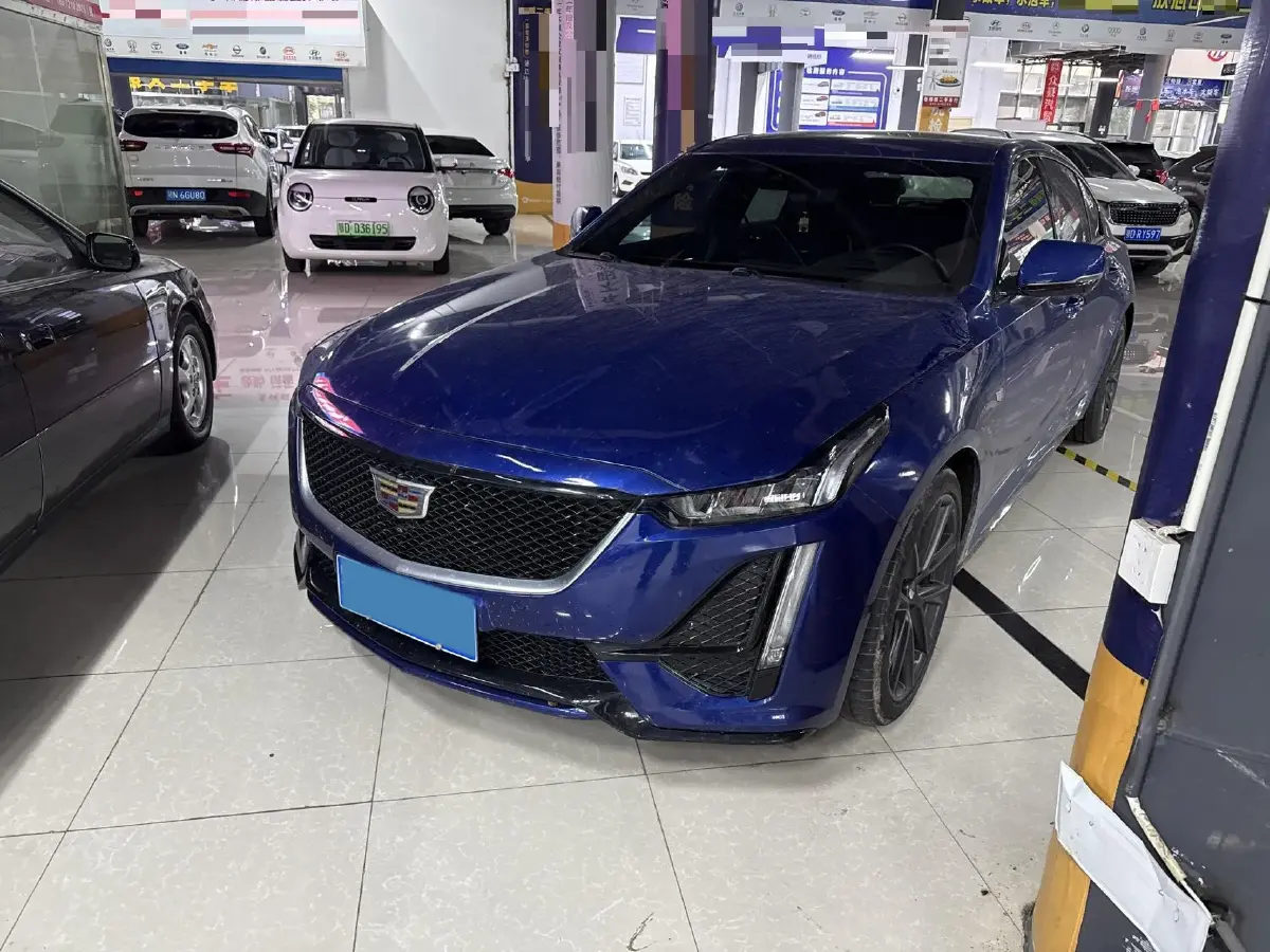 2020 Cadillac CT5 2.0T 241HP L4 10AT