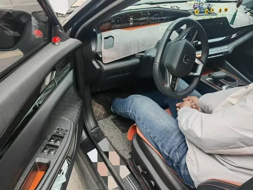 2023 CHANGAN UNI-V thumbnail 3