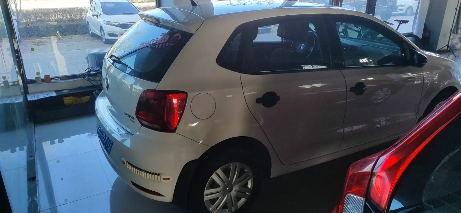 2018 VOLKSWAGEN POLO thumbnail 4