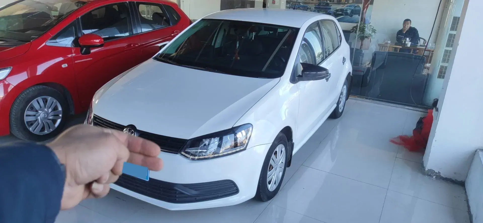 2018 VOLKSWAGEN POLO view 1