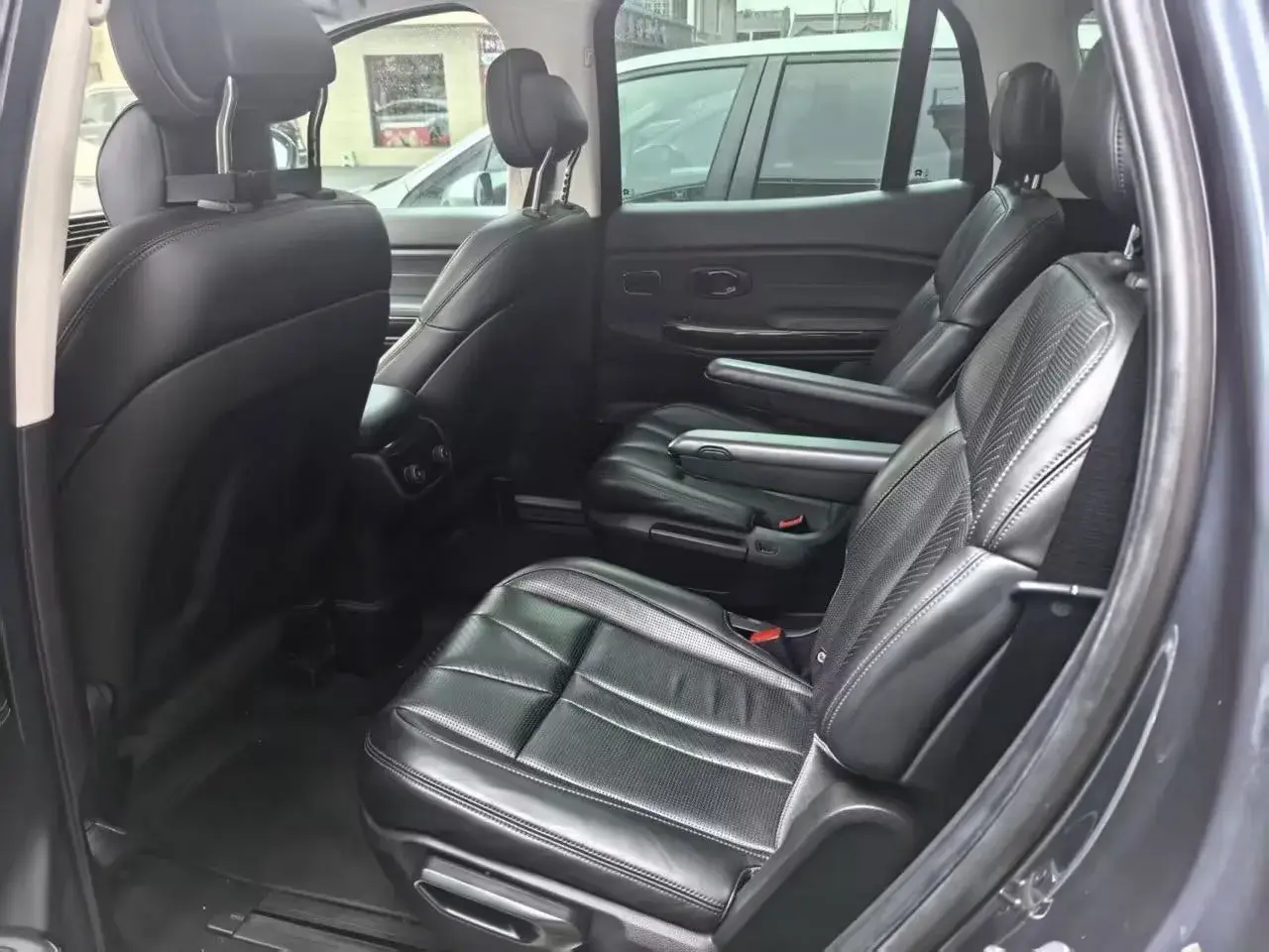 2020 NIO ES8 thumbnail 2