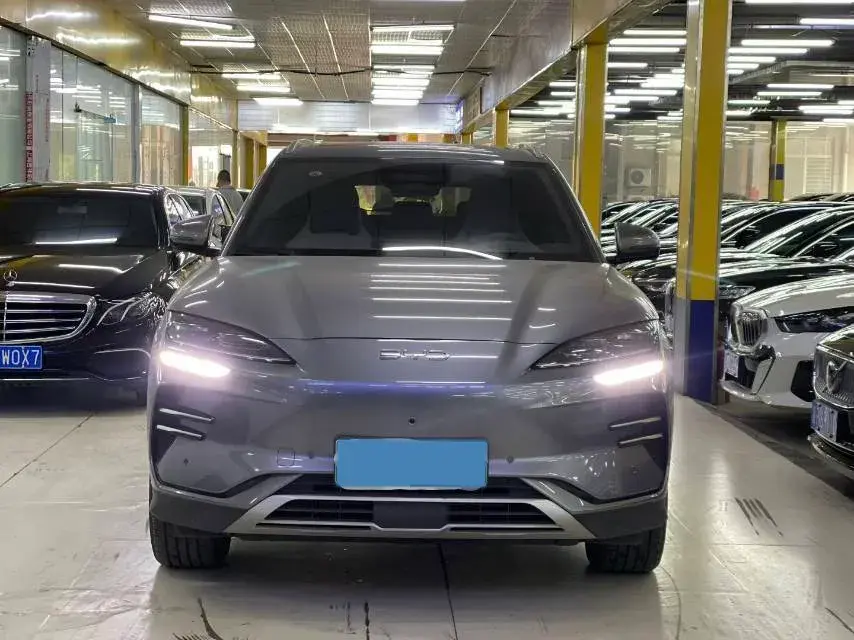 2025 BYD SONG thumbnail 2