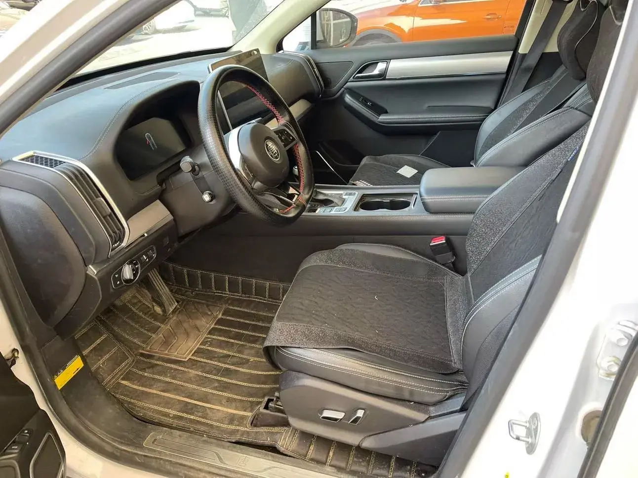 2019 BYD TANG thumbnail 2