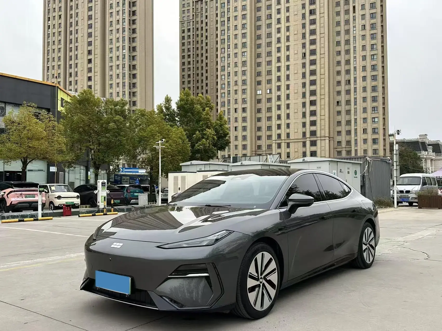2024 GEELY GALAXY view 1