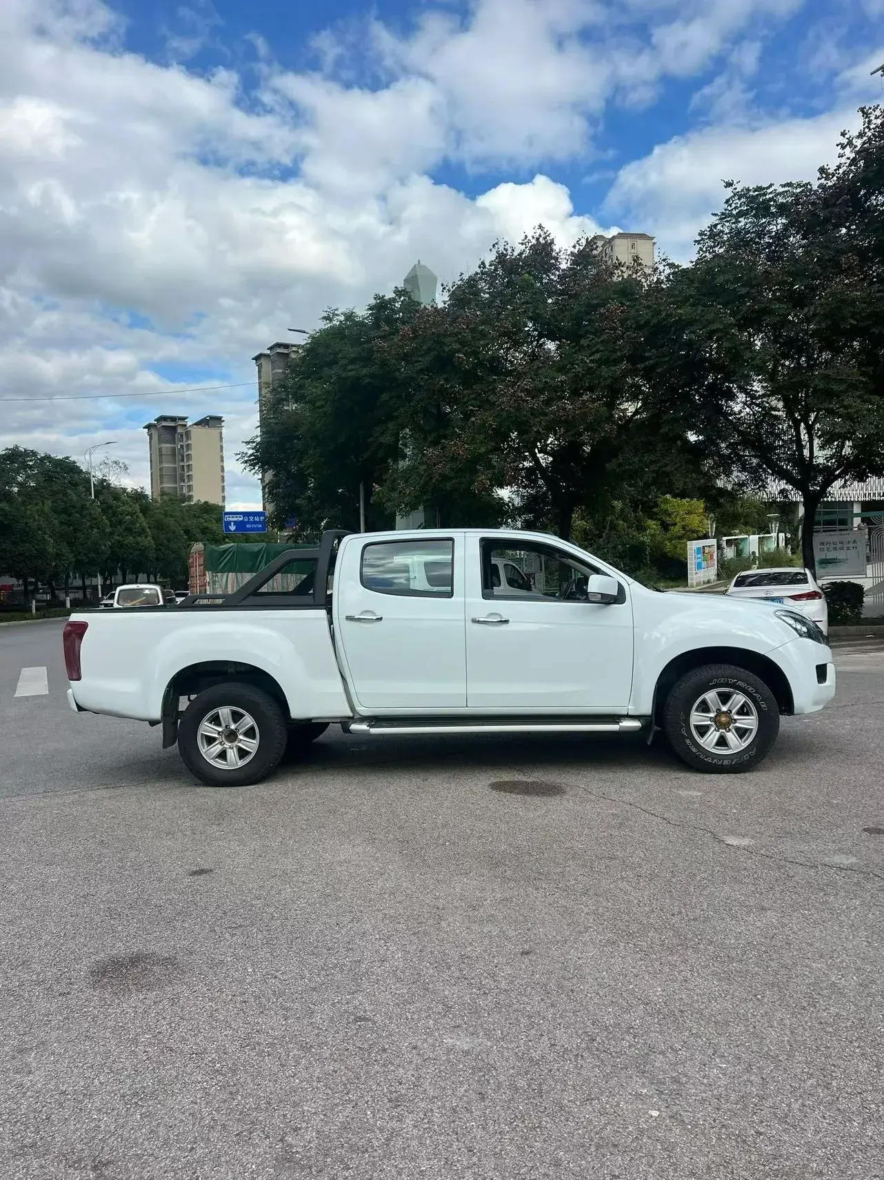 2018 ISUZU LINGTUO thumbnail 3