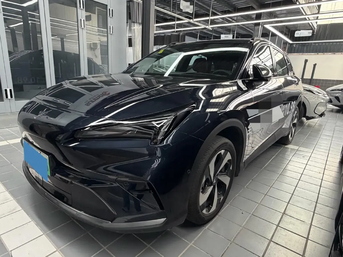 2025 ARCFOX αT5 BEV 65KWH