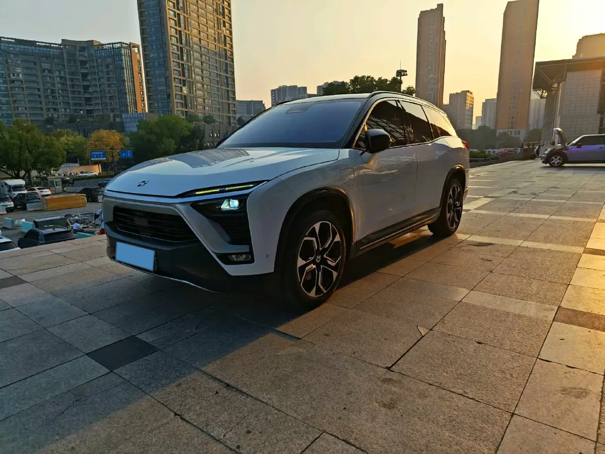 2018 NIO ES8 BEV 70KWH