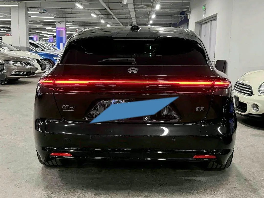 2025 NIO ET5T thumbnail 4