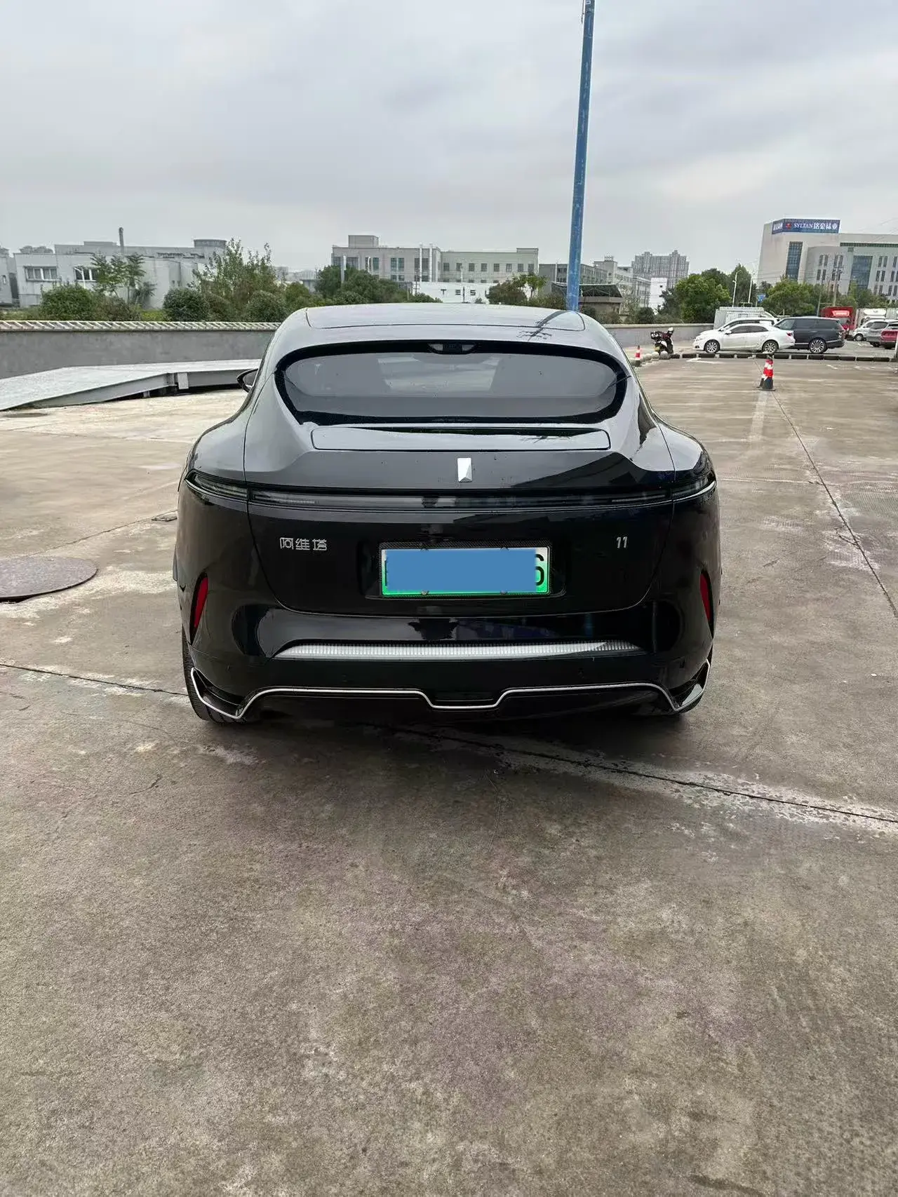 2024 AVATR 11 thumbnail 3