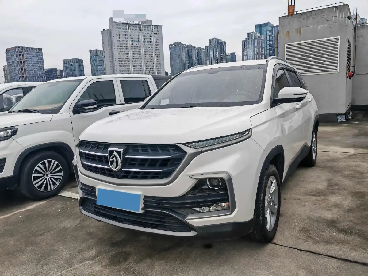 2018 BaoJun 530 1.5T 150HP L4 6MT