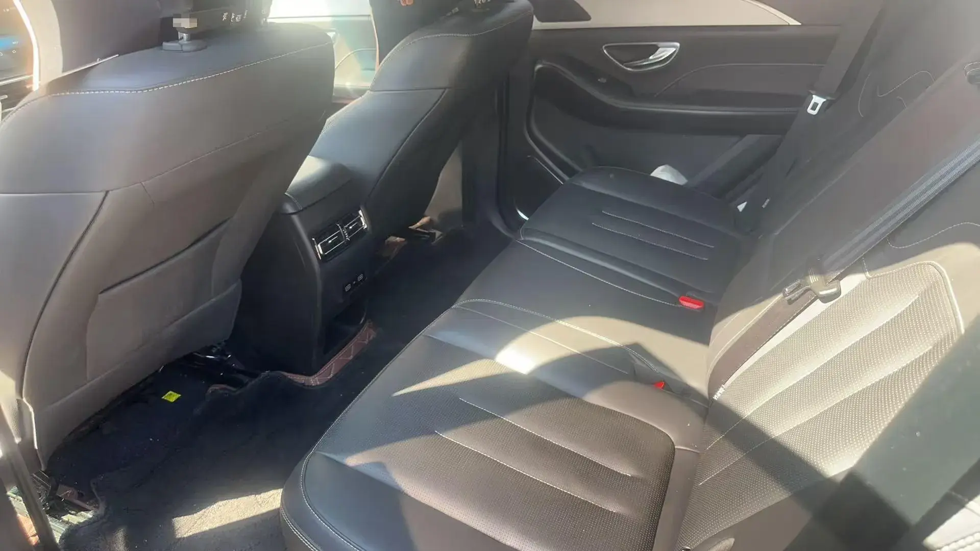 2023 JETOUR X90 thumbnail 4