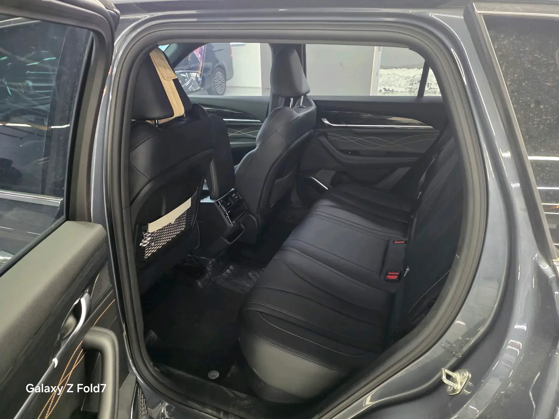 2024 GEELY MONJARO thumbnail 3