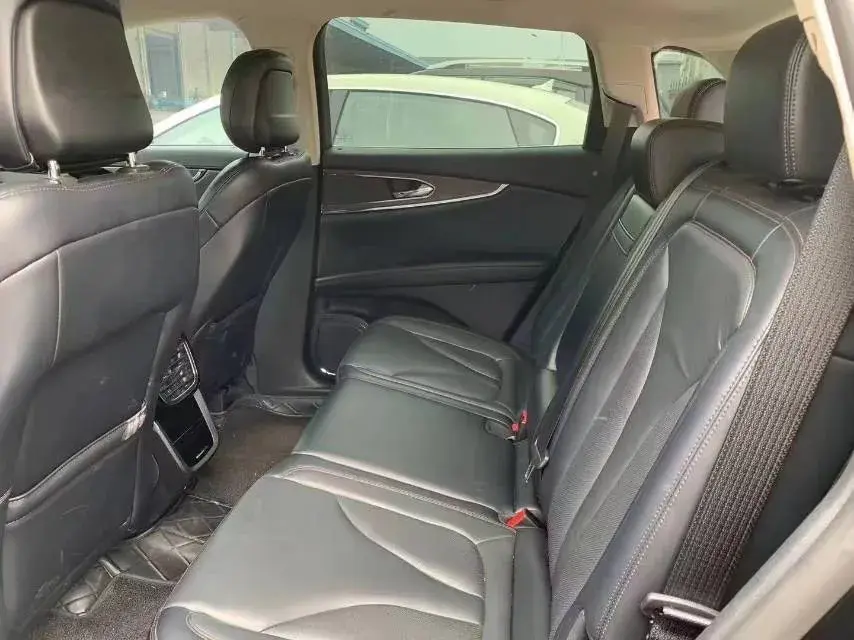 2021 LINCOLN NAUTILUS thumbnail 4