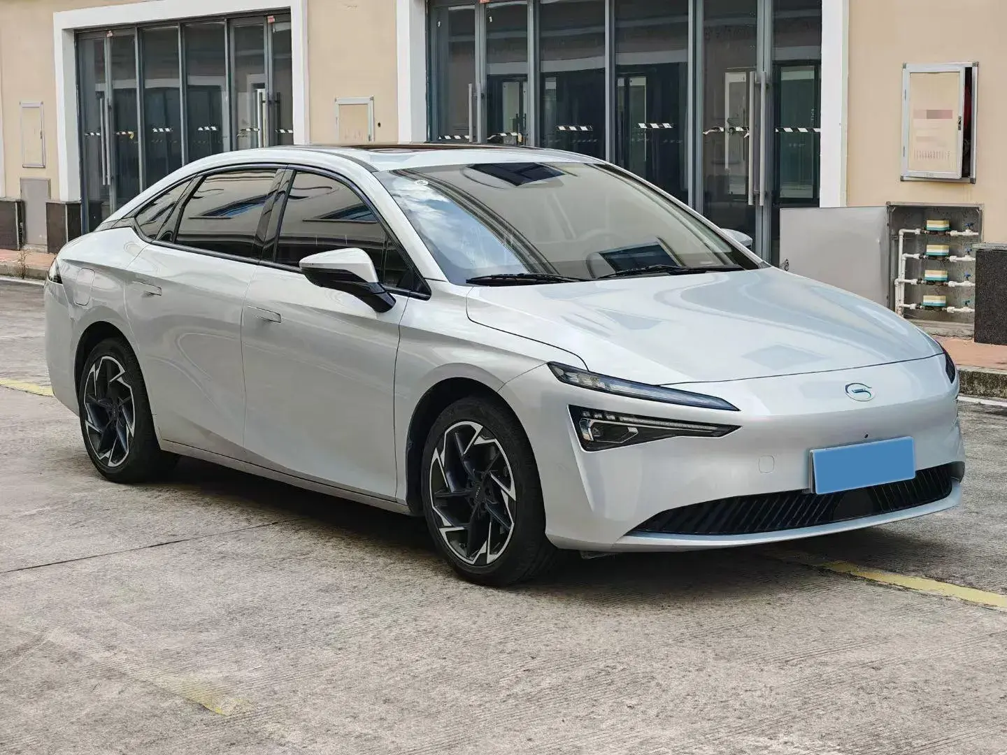 2024 AION AION thumbnail 3