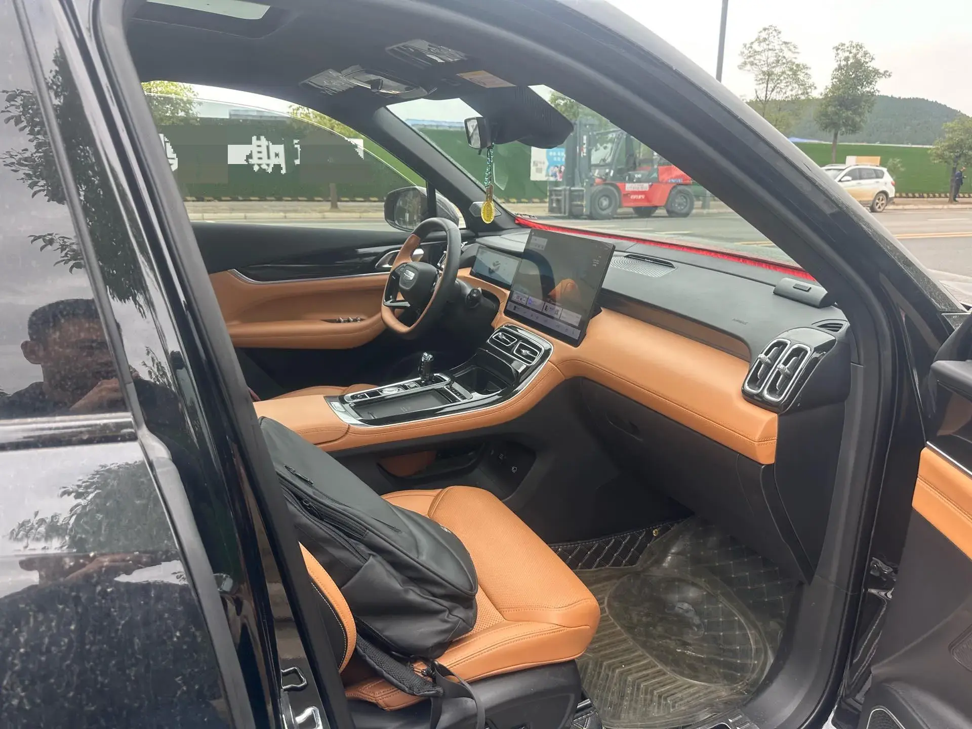 2025 GEELY STARRAY thumbnail 3