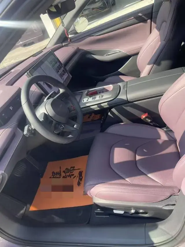 2024 MI SU7 thumbnail 2