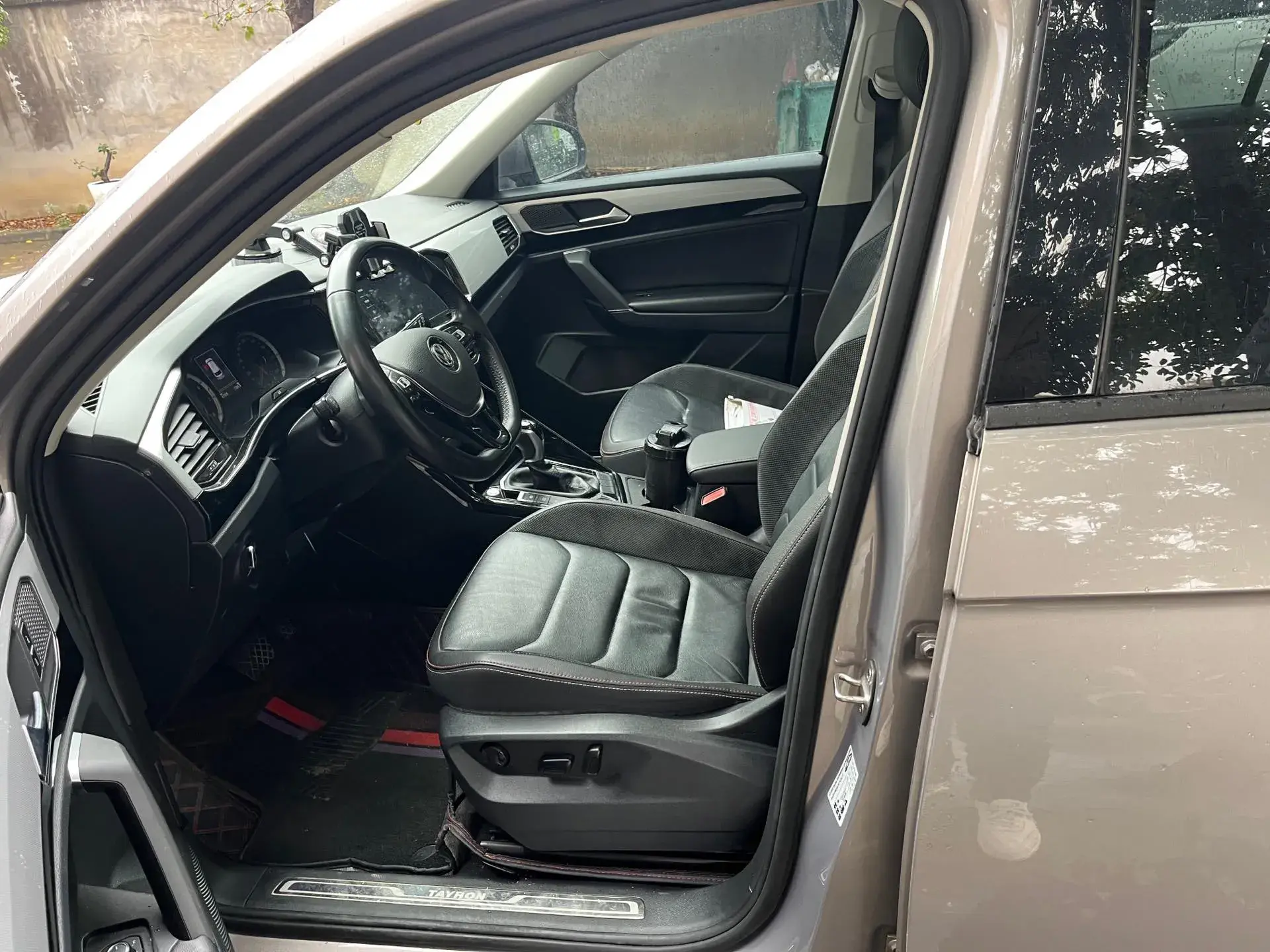 2020 VOLKSWAGEN TAYRON thumbnail 3