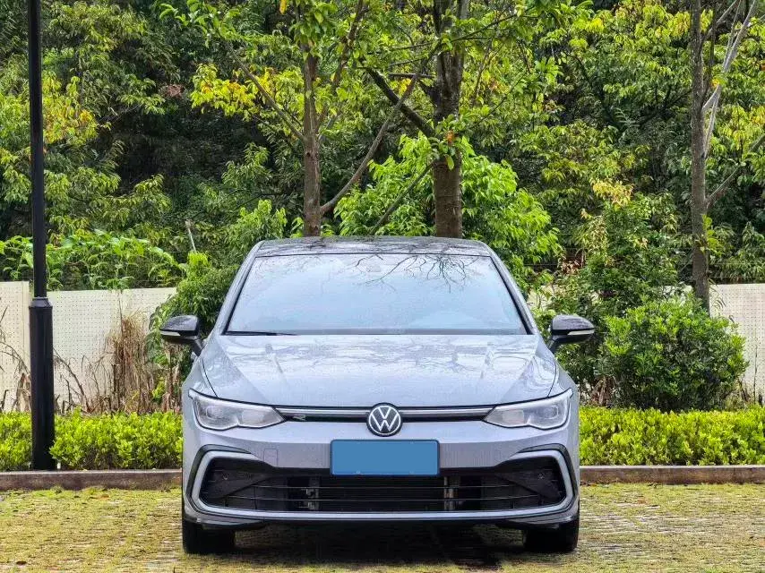 2023 VOLKSWAGEN GOLF thumbnail 3