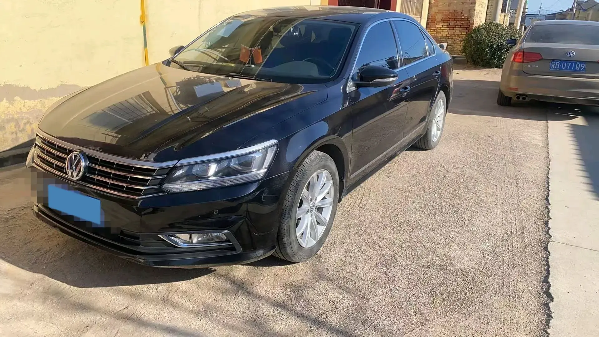 2017 VOLKSWAGEN PASSAT view 1