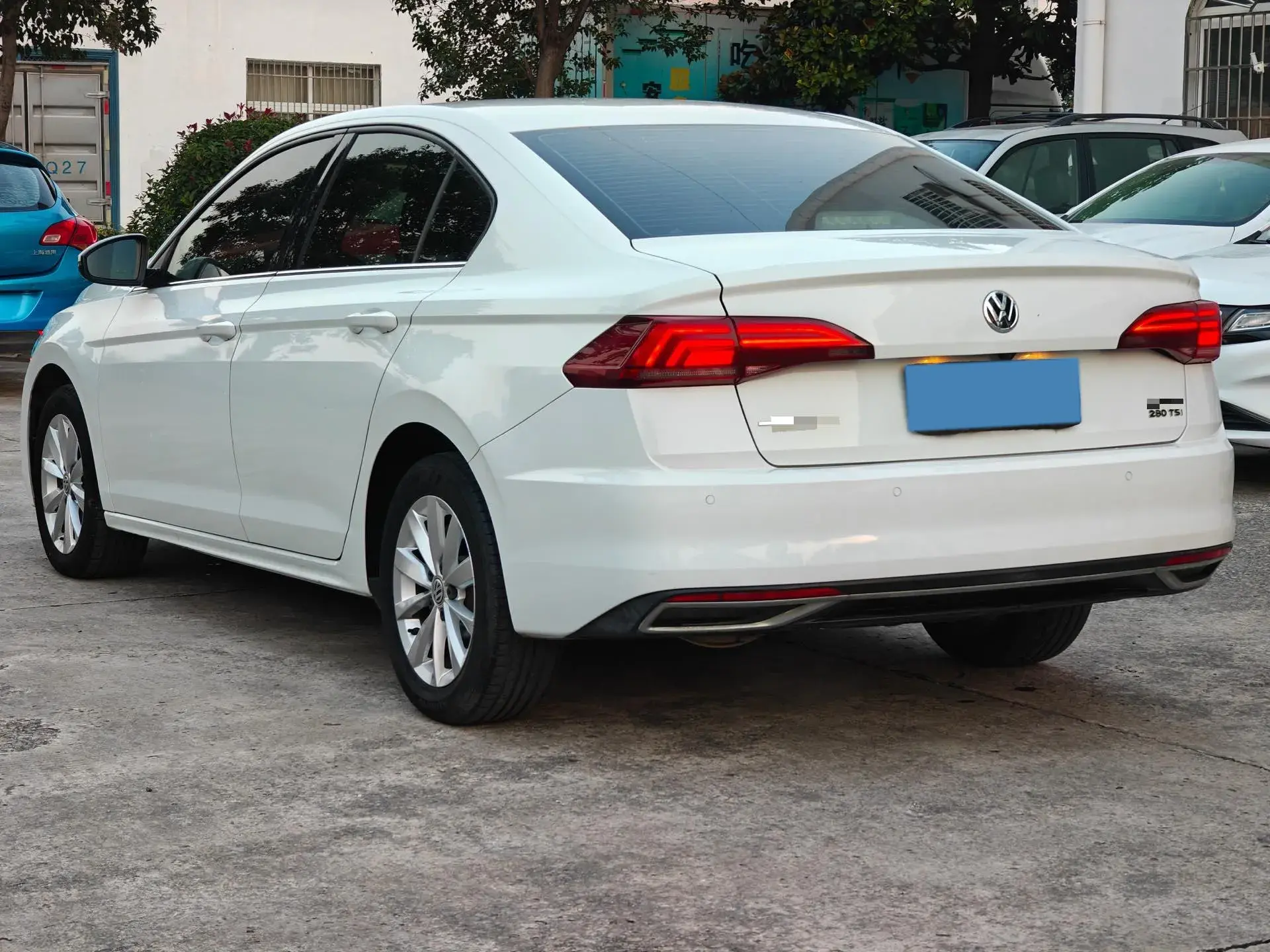 2020 VOLKSWAGEN BORA thumbnail 4