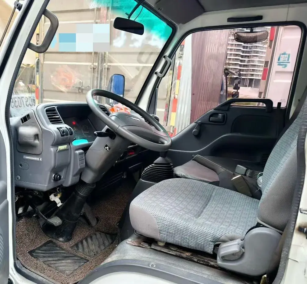 2025 ISUZU LIGHT thumbnail 4