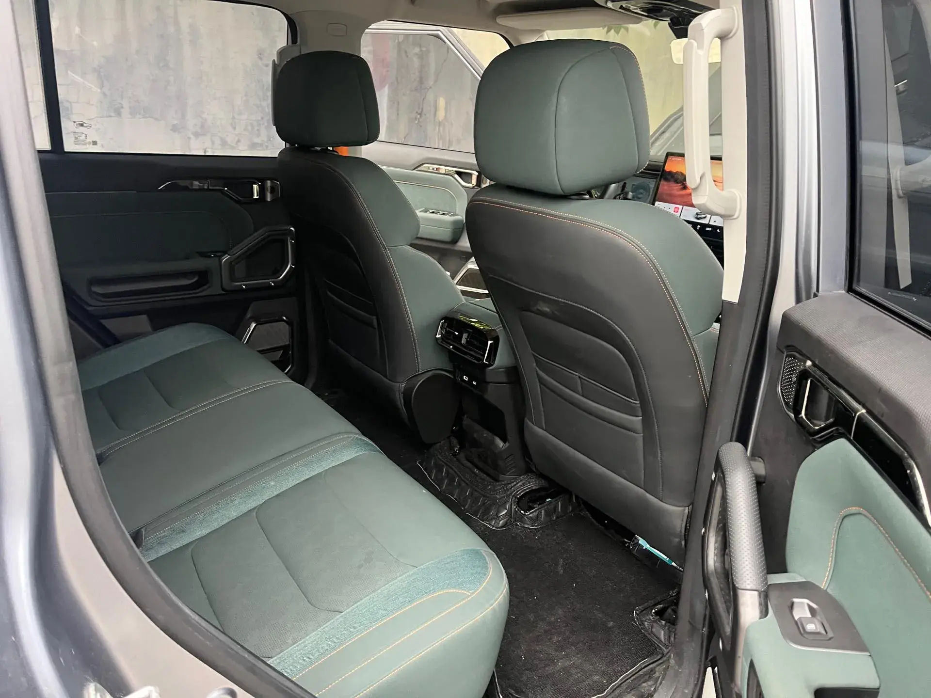 2023 JETOUR TRAVELLER thumbnail 3