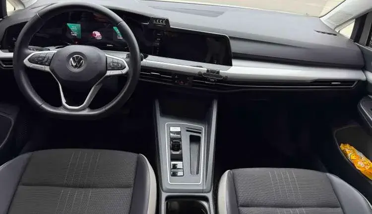 2021 VOLKSWAGEN GOLF thumbnail 4