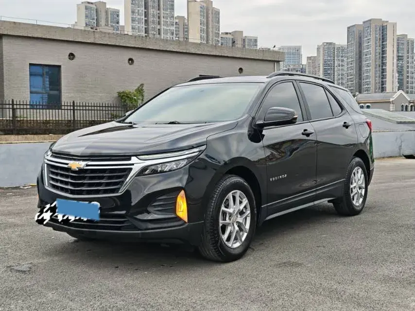 2022 CHEVROLET EQUINOX view 1