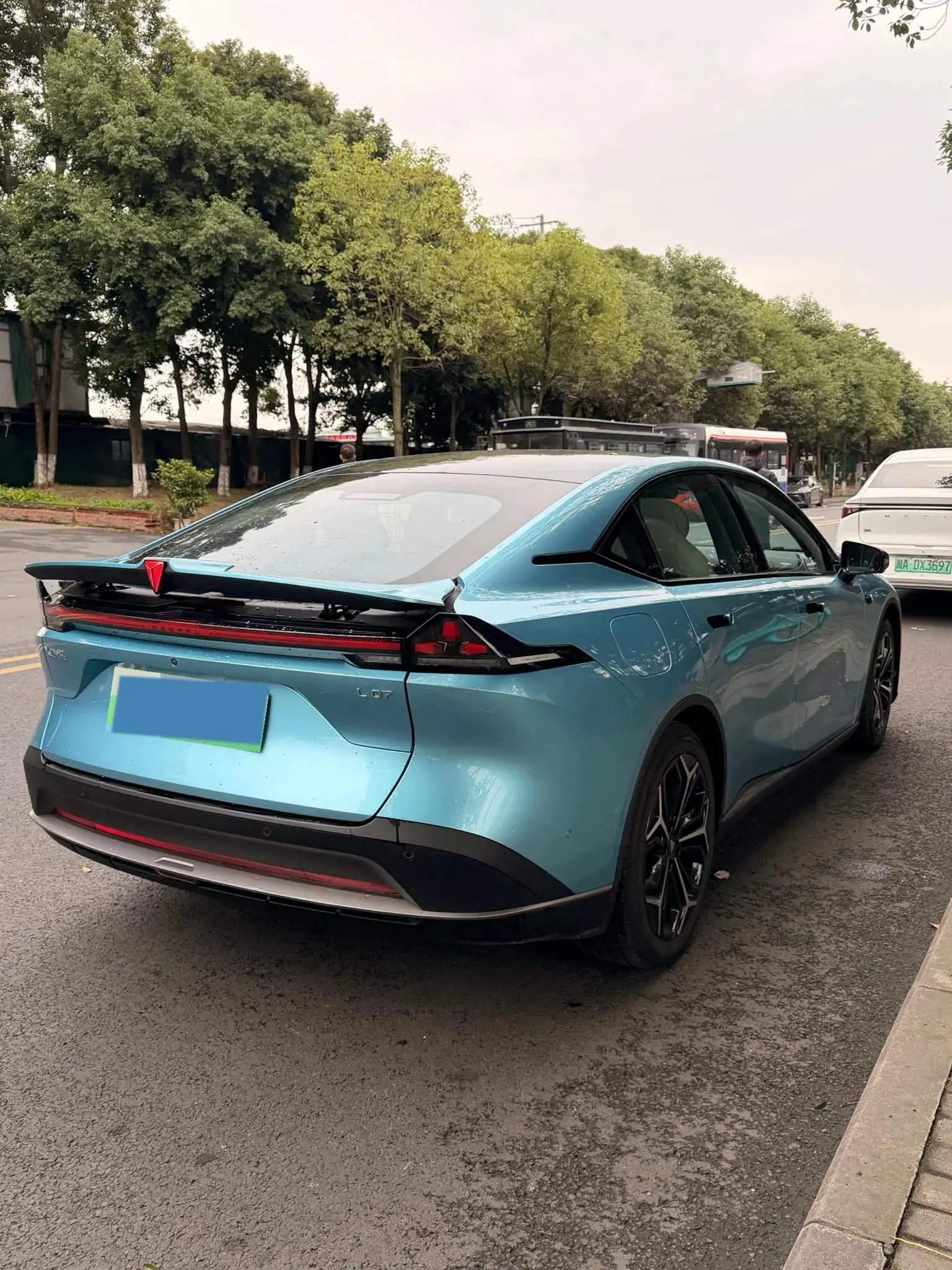 2024 DEEPAL L07 thumbnail 4