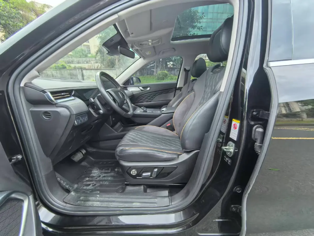 2022 WEY Latte DHT 1.5T 156HP L4 2DHT Hybrid,autocango,china used car exporter,china ev exporter,chinese used car exporter,chinese used ev exporter