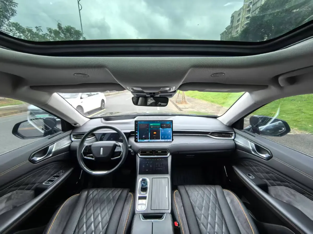 2022 WEY Latte DHT 1.5T 156HP L4 2DHT Hybrid,autocango,china used car exporter,china ev exporter,chinese used car exporter,chinese used ev exporter