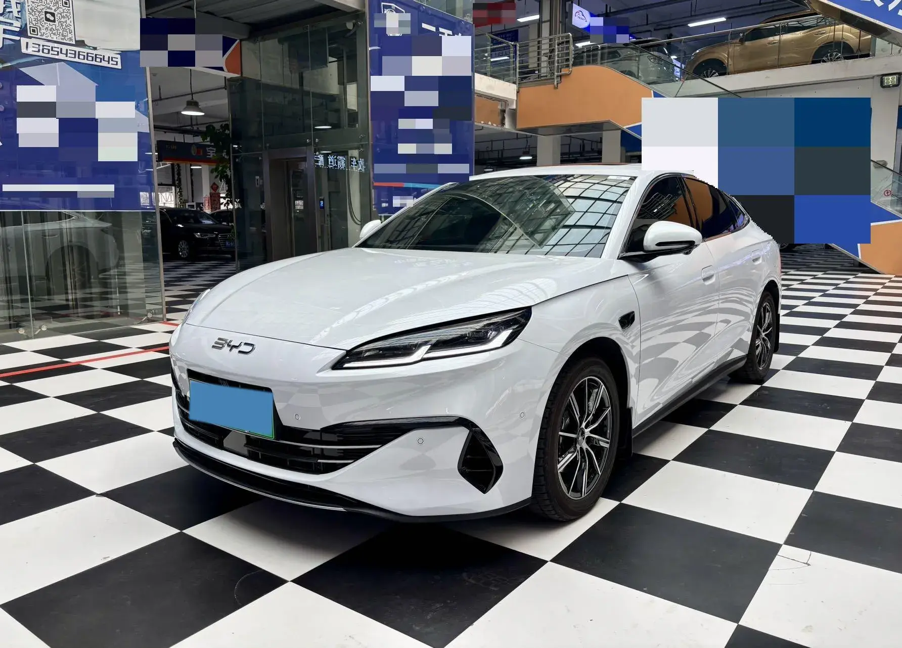 2025 BYD SEAL view 1