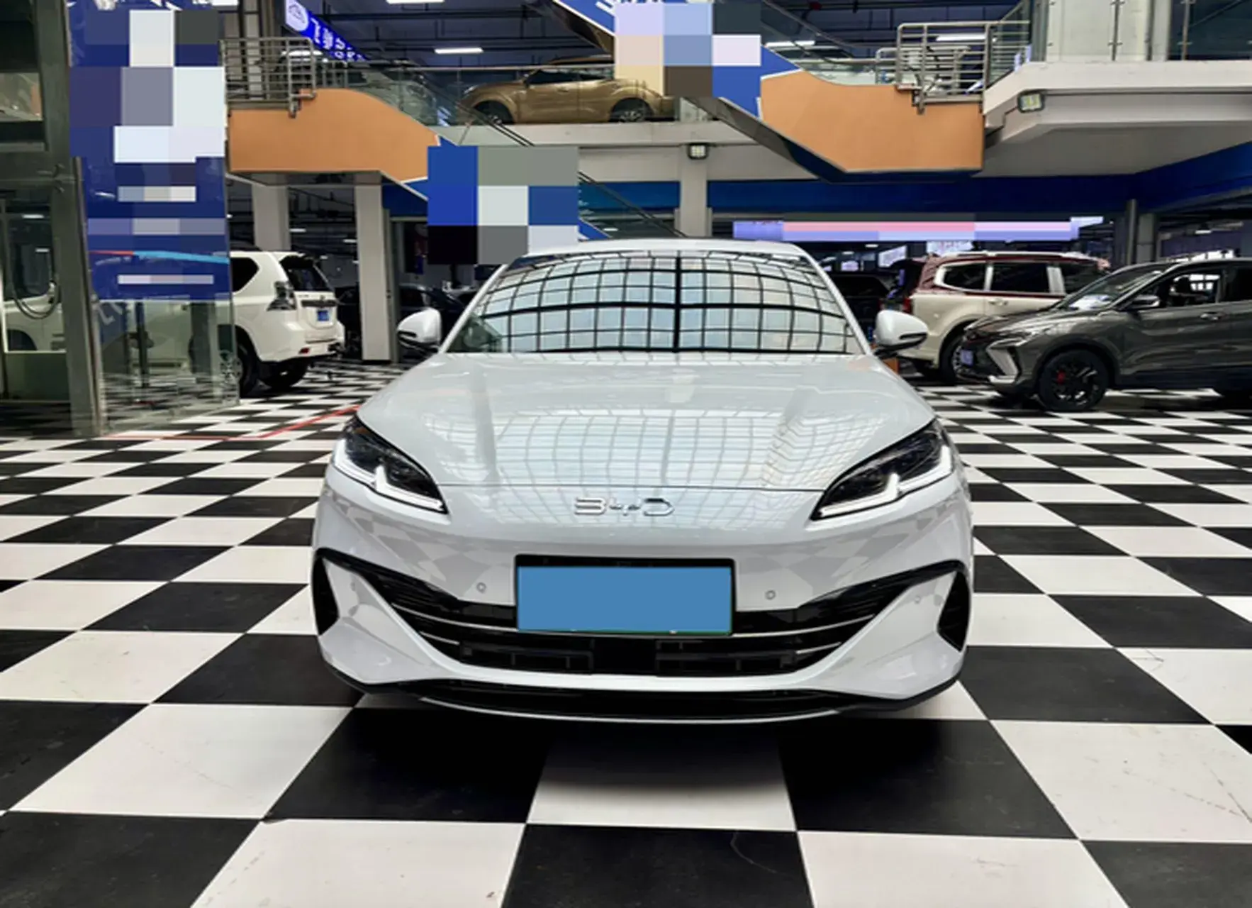 2025 BYD SEAL thumbnail 2