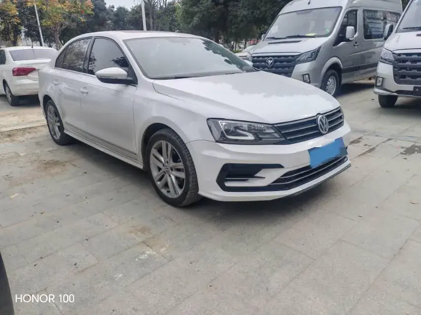 2018 VOLKSWAGEN SAGITAR thumbnail 2