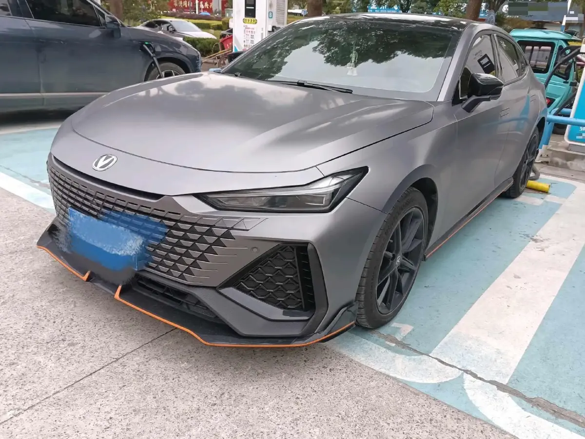 2022 ChangAn UNI-V 2.0T 233HP L4 8AT