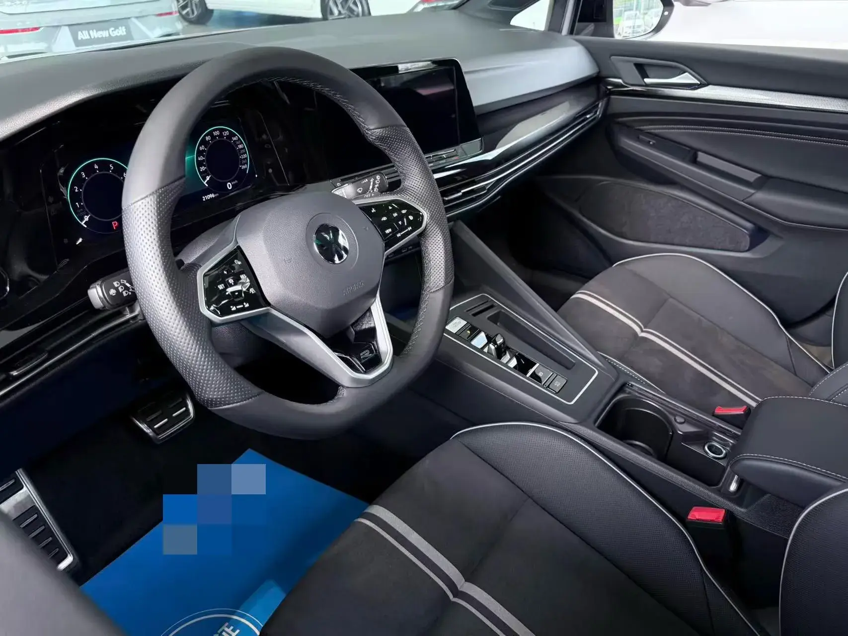 2024 VOLKSWAGEN GOLF thumbnail 4