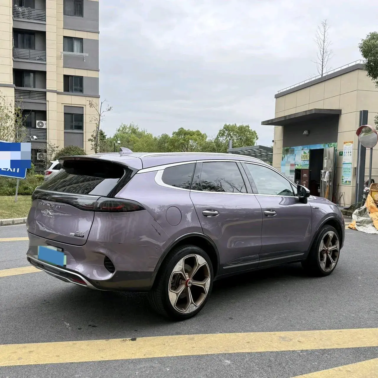 2020 DENZA X thumbnail 2