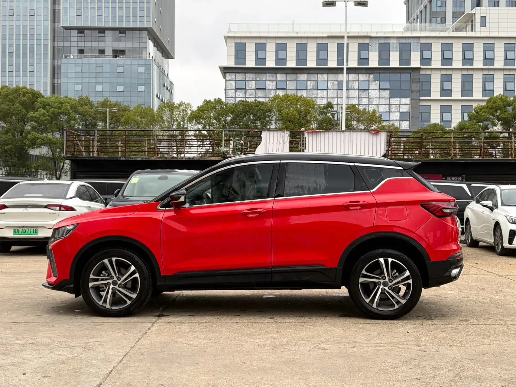 2021 GEELY COOLRAY thumbnail 4