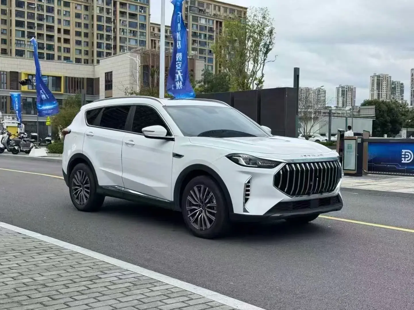 2022 JETOUR X70 thumbnail 2