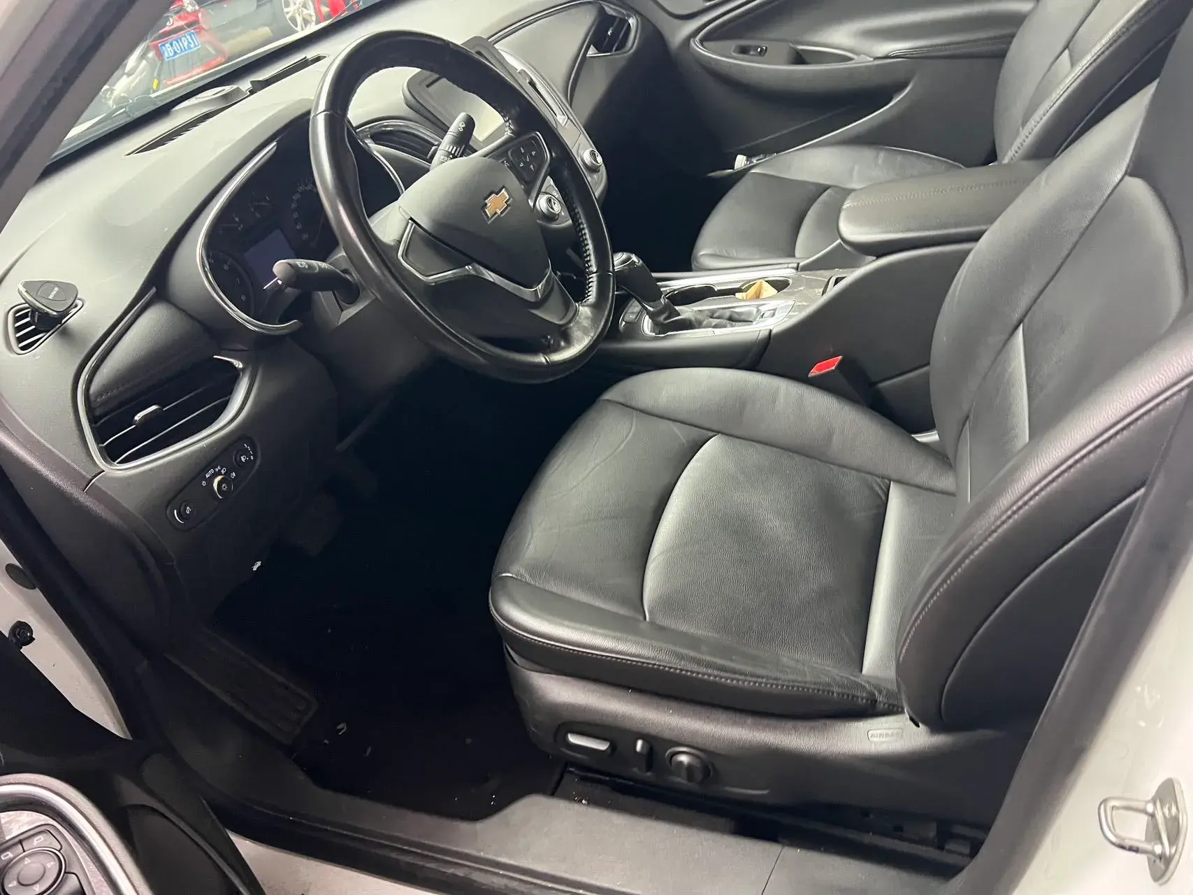 2018 CHEVROLET MALIBU thumbnail 4