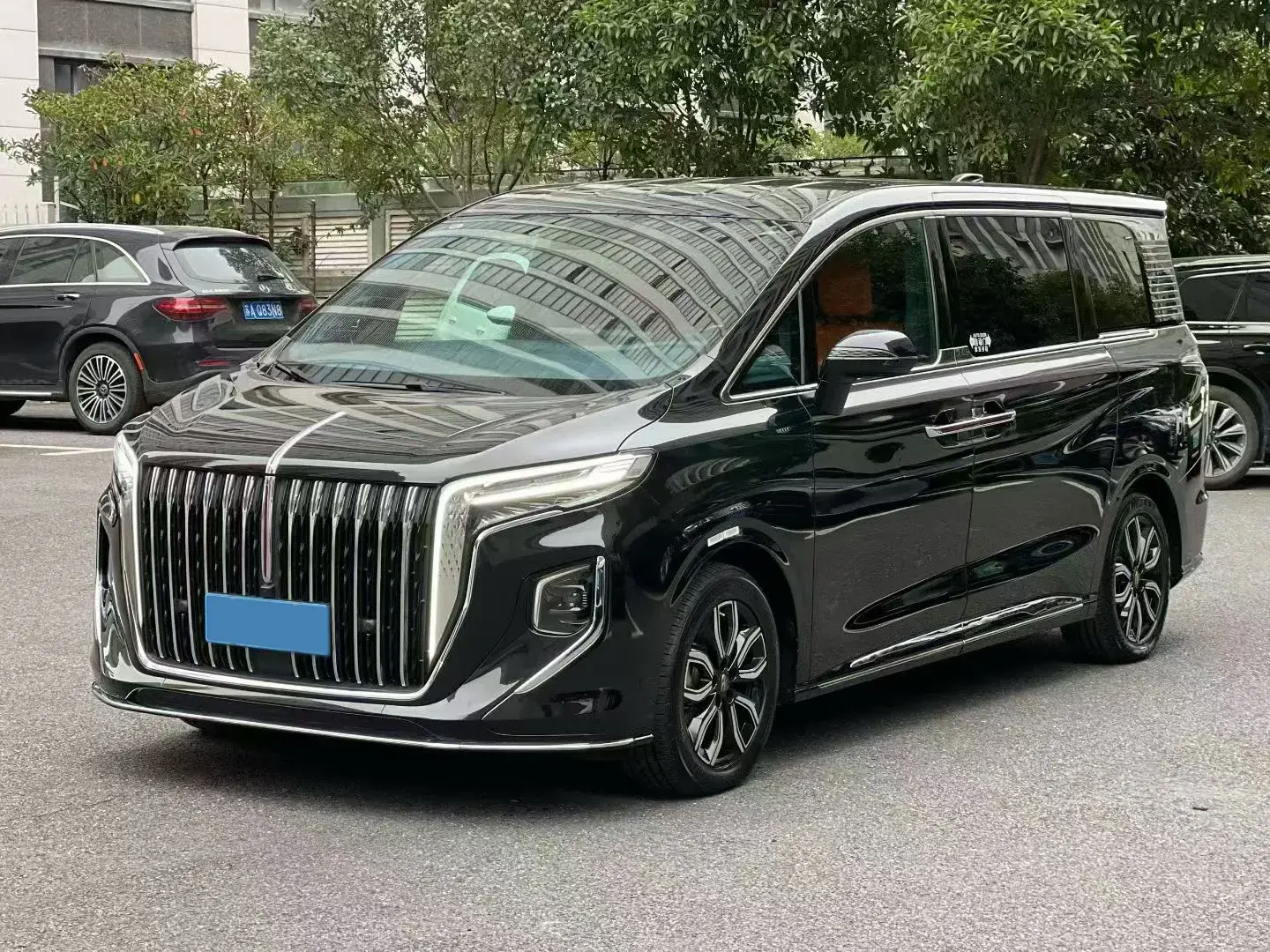 2023 HONGQI HQ9 view 1
