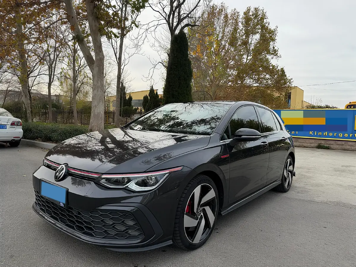 2023 Volkswagen GolfGTI 2.0T 220HP L4 7DCT