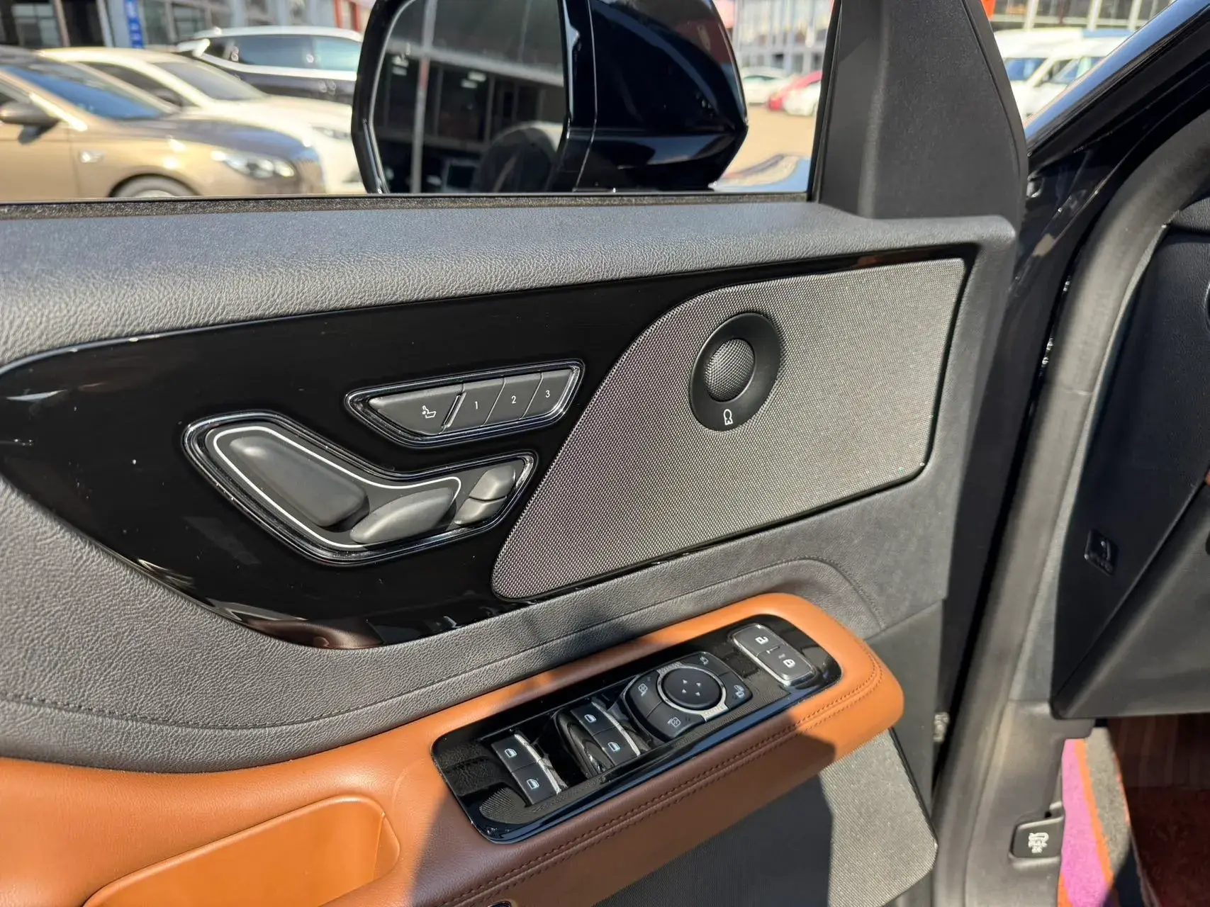 2021 LINCOLN AVIATOR thumbnail 4