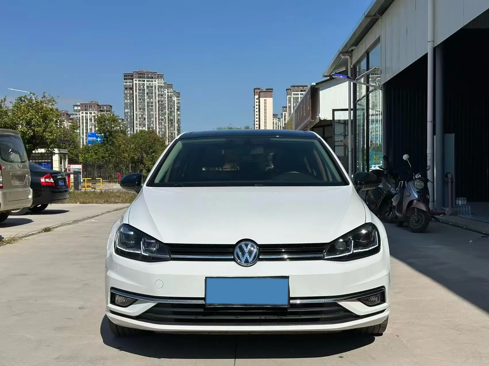 2020 VOLKSWAGEN GOLF thumbnail 2