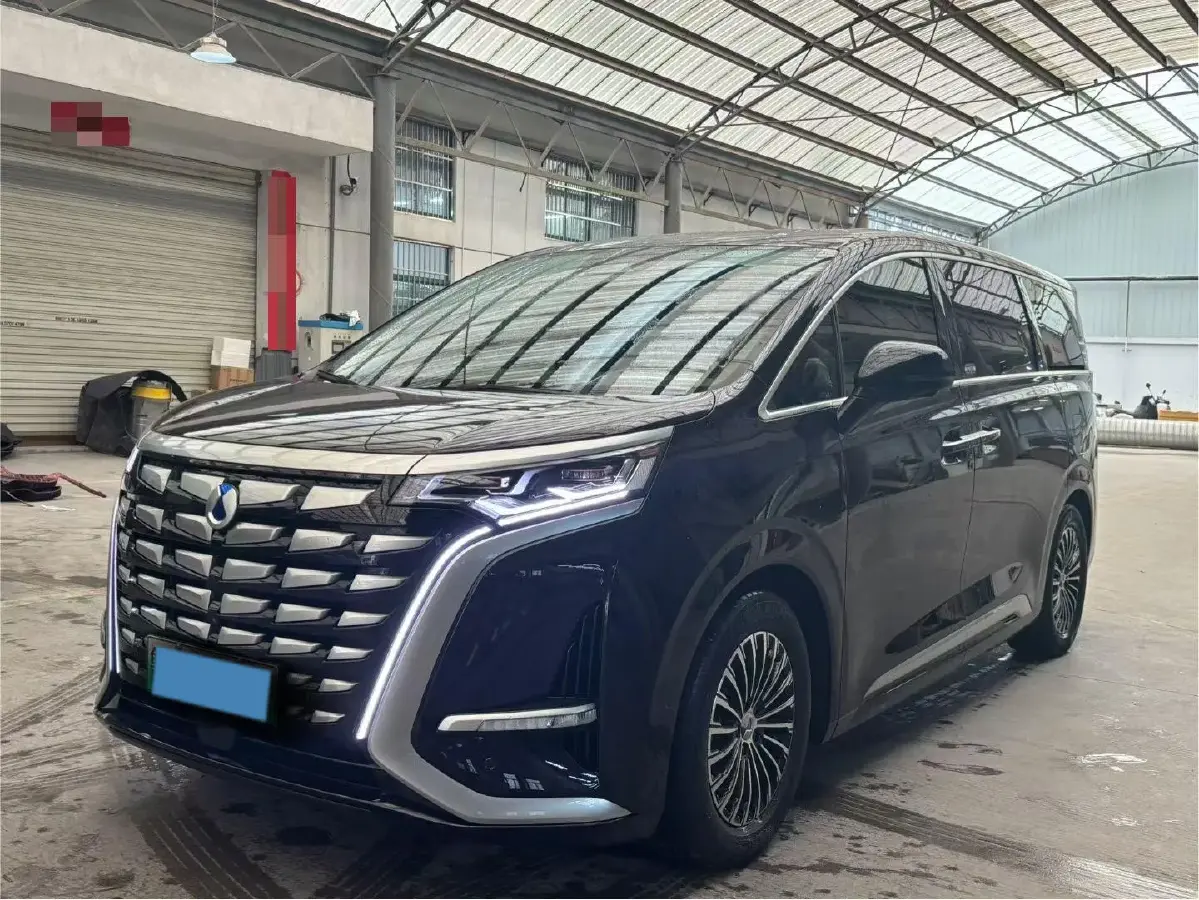 2022 Denza D9 1.5T 139HP L4 E-CVT PHEV 40.06KWH 2022 Denza D9 1.5T 139HP L4 E-CVT PHEV 40.06KWH