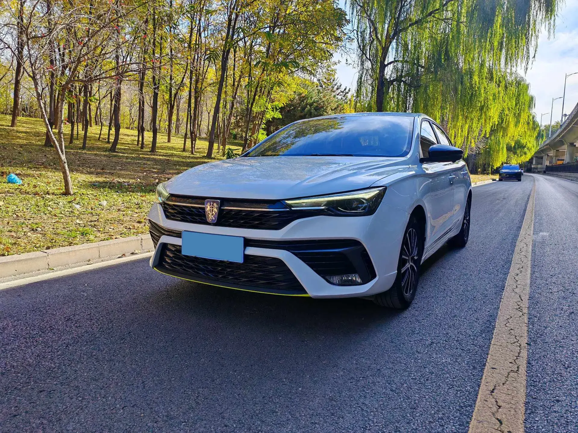 2021 ROEWE I5 view 1