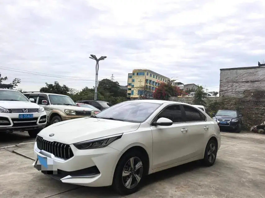 2019 KIA K3 view 1
