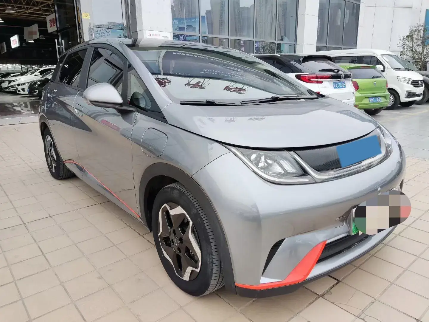 2023 BYD DOLPHIN thumbnail 2