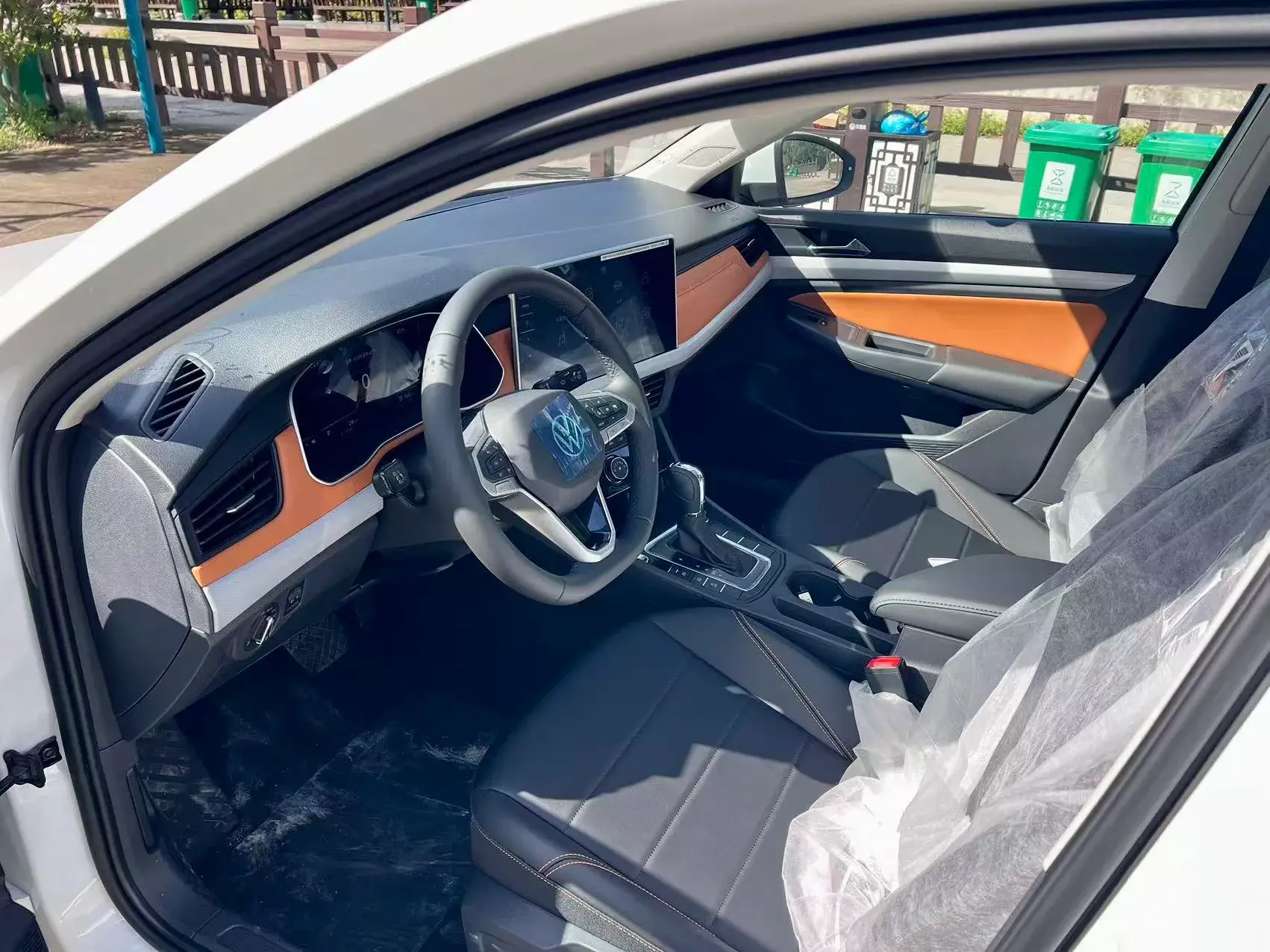 2025 VOLKSWAGEN BORA thumbnail 4